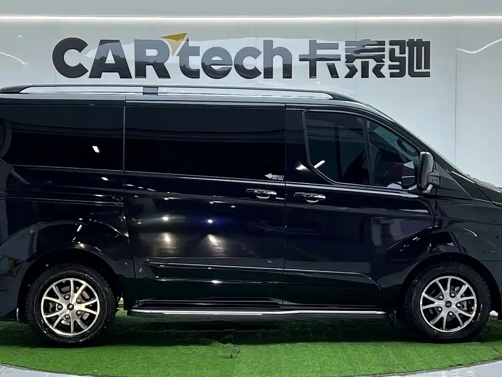 Ford Tourneo 2024 из CN, фото 5