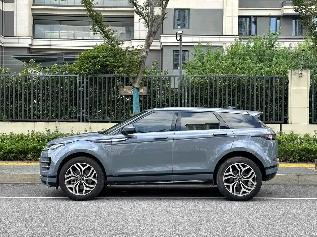 Land Rover Evoque 2022 из CN, фото 3