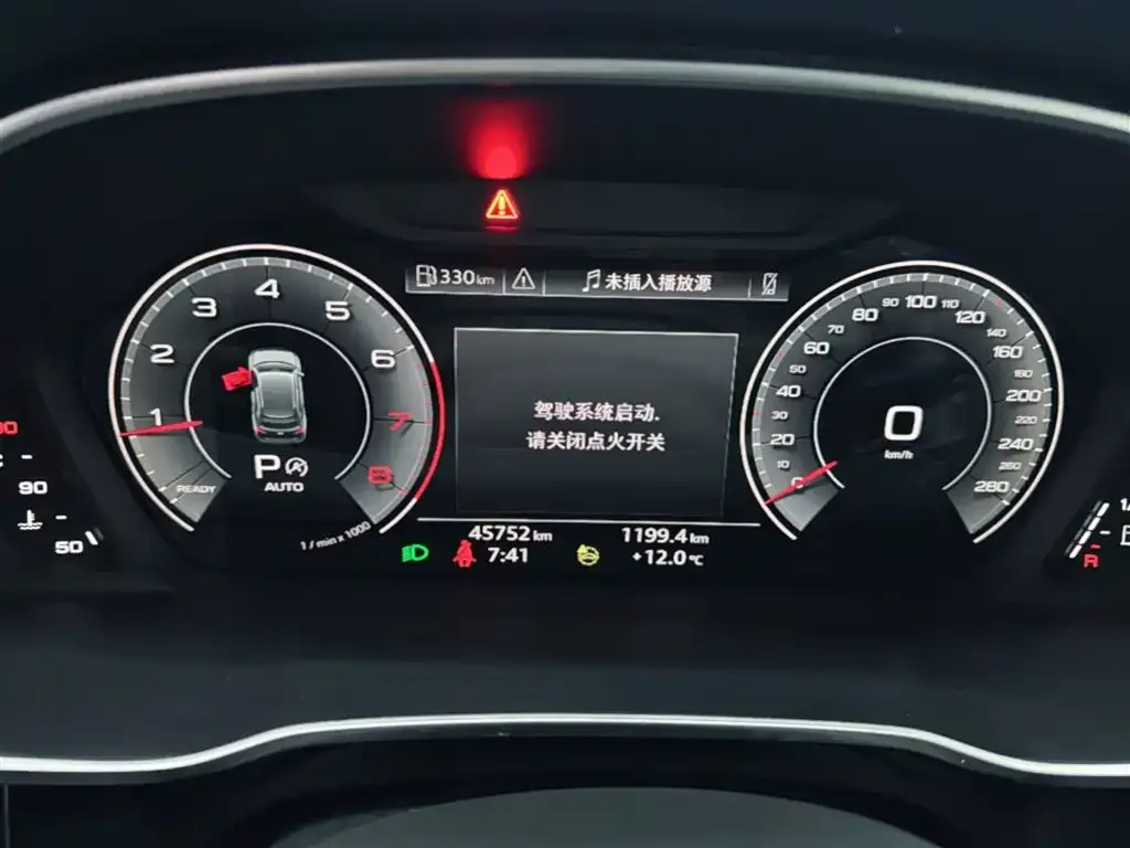 Audi Q3 2022 из CN, фото 4