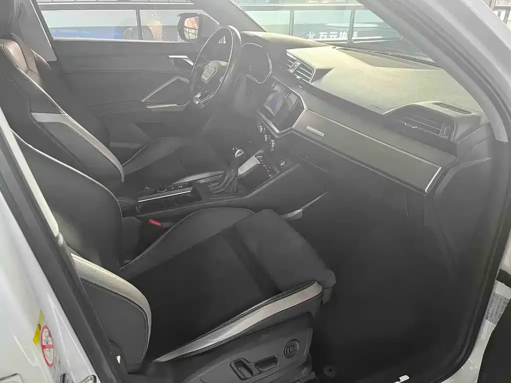 Audi Q3 2022 из CN, фото 3
