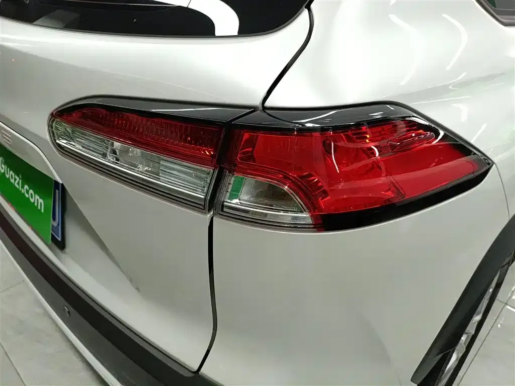 Toyota Corolla Cross 2024 из CN, фото 6
