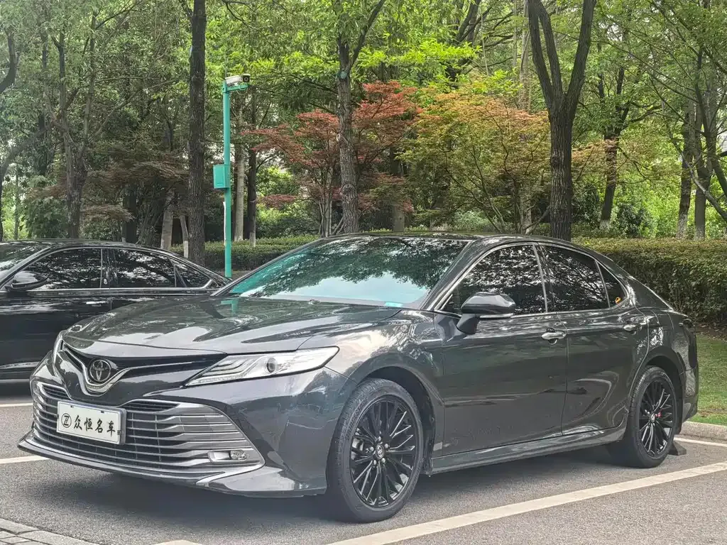 Toyota Camry 2023 из CN, фото 1
