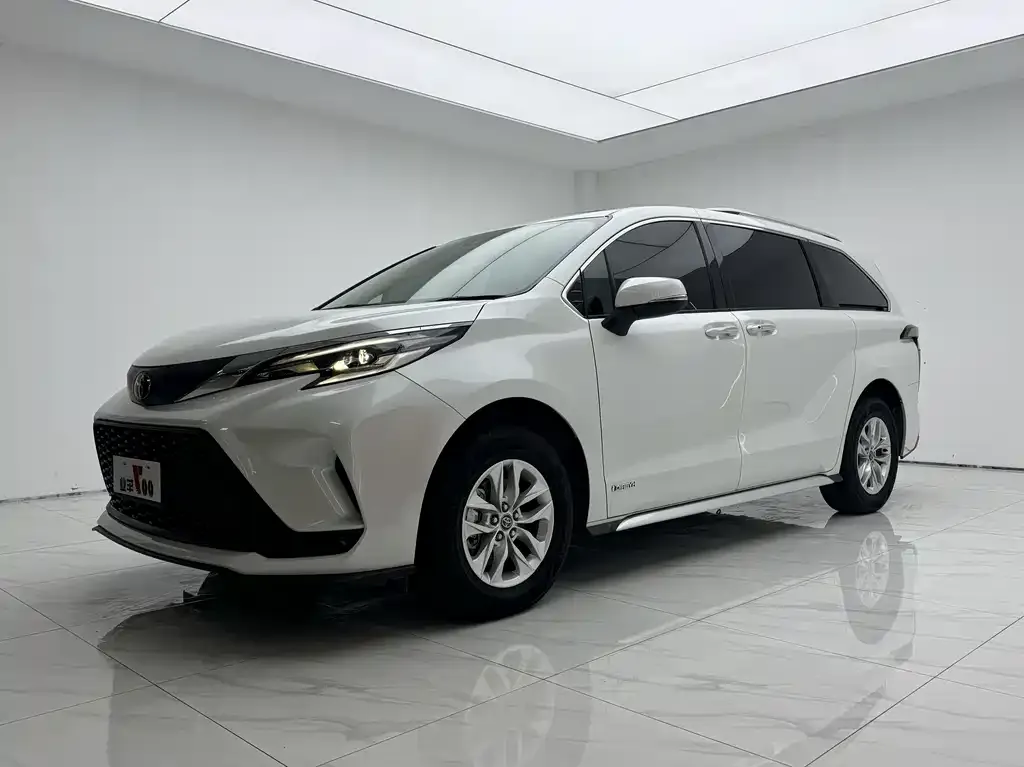 Toyota Granvia 2024 из CN, фото 1