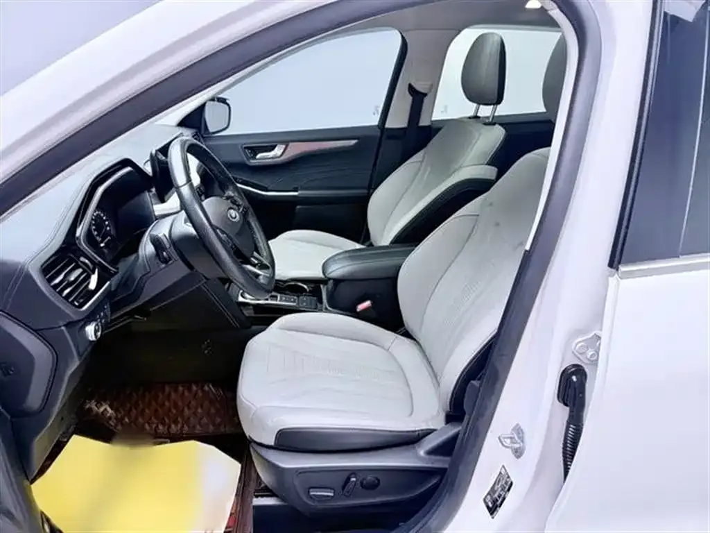 Ford Escape 2021 из CN, фото 7