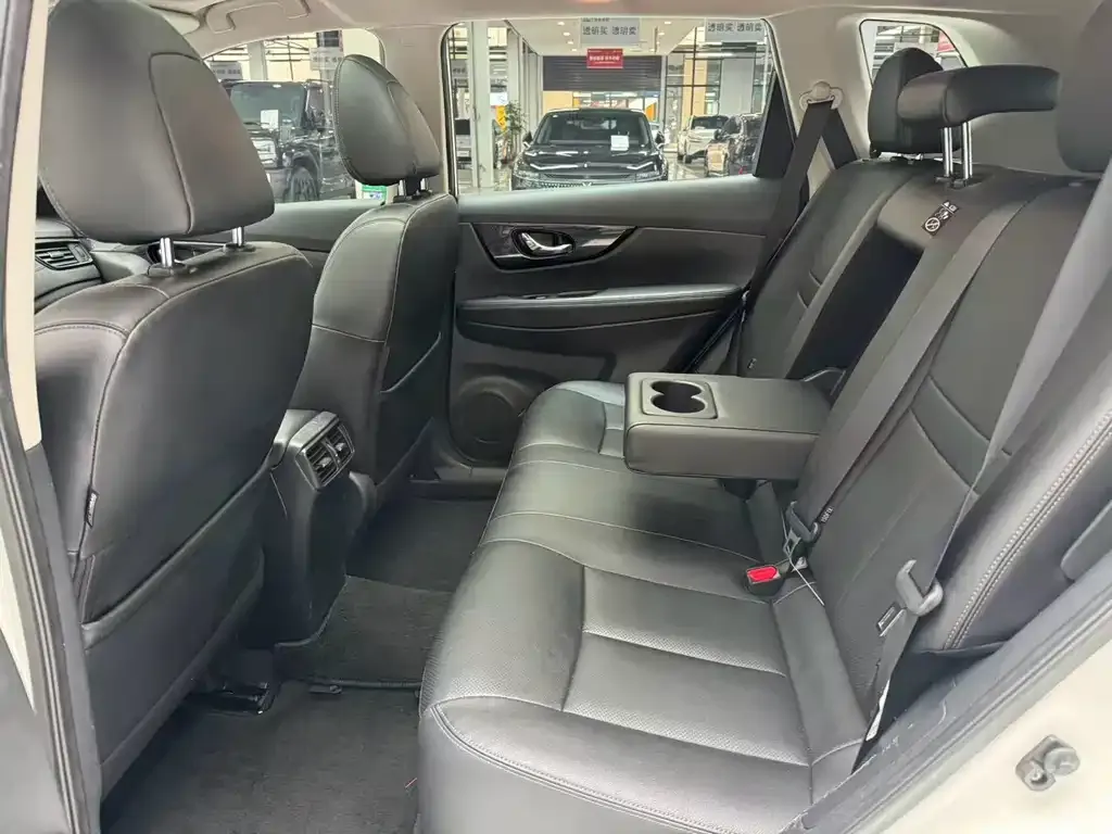 Nissan X-Trail 2021 из CN, фото 5