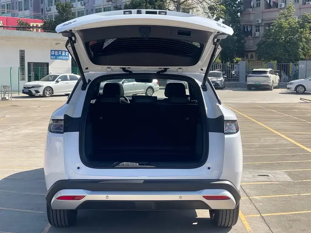 BYD L DM-i 2026 из CN, фото 7