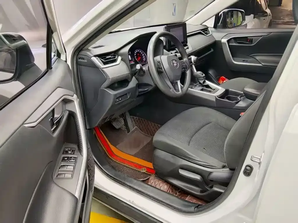 Toyota RAV4 2022 из CN, фото 4