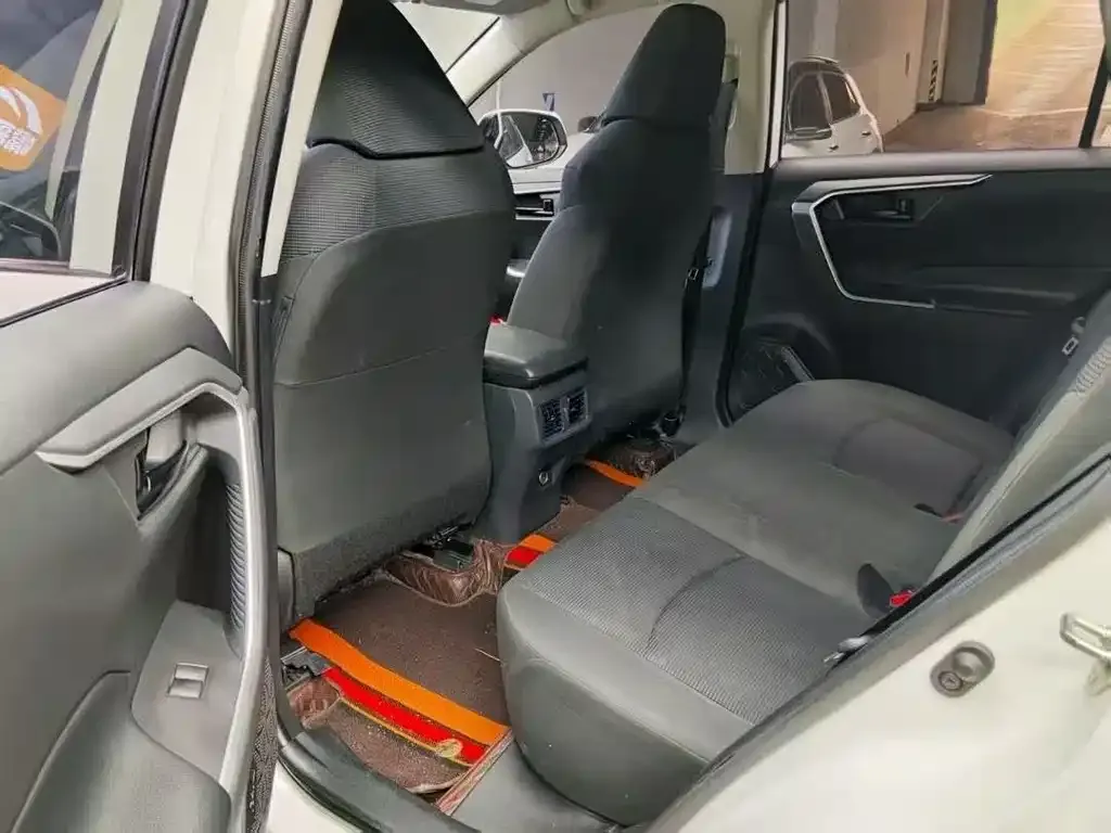 Toyota RAV4 2022 из CN, фото 6