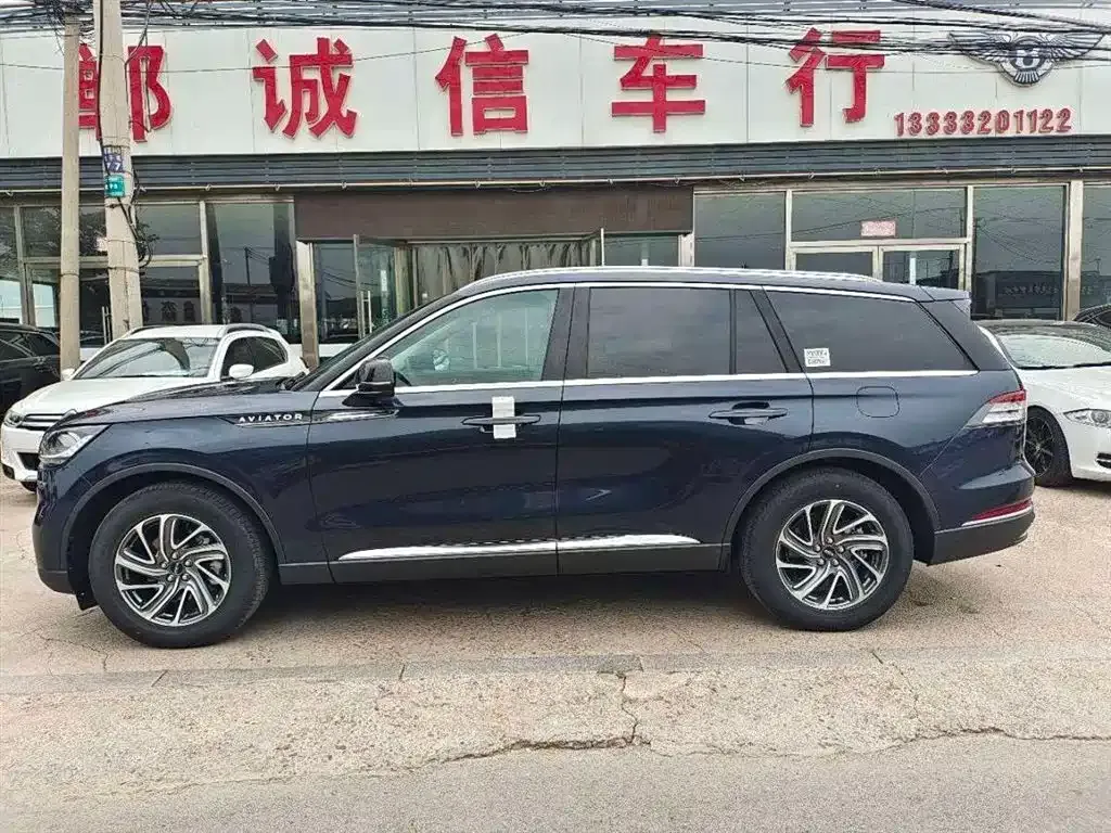 Lincoln Aviator — фото 5