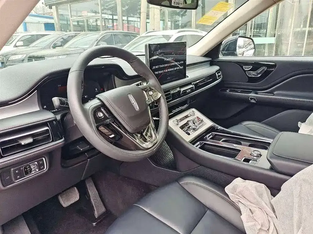 Lincoln Aviator — фото 10