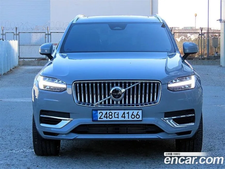 Volvo XC90 — фото 1