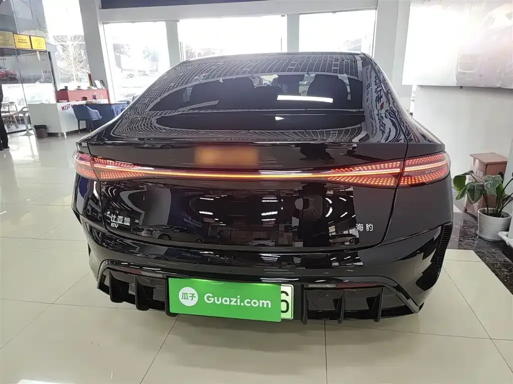 BYD Seal — фото 3