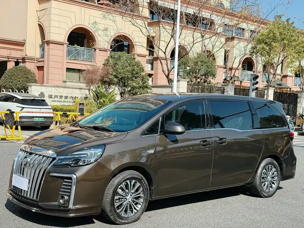 Buick GL8 2022 из CN, фото 1