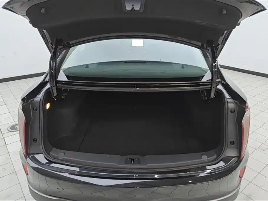 Hongqi E-QM5 2023 из CN, фото 9