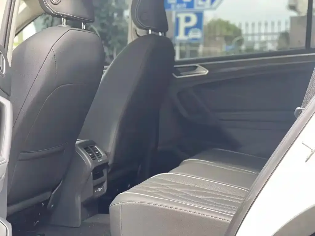 Volkswagen Tiguan L 2023 из CN, фото 5