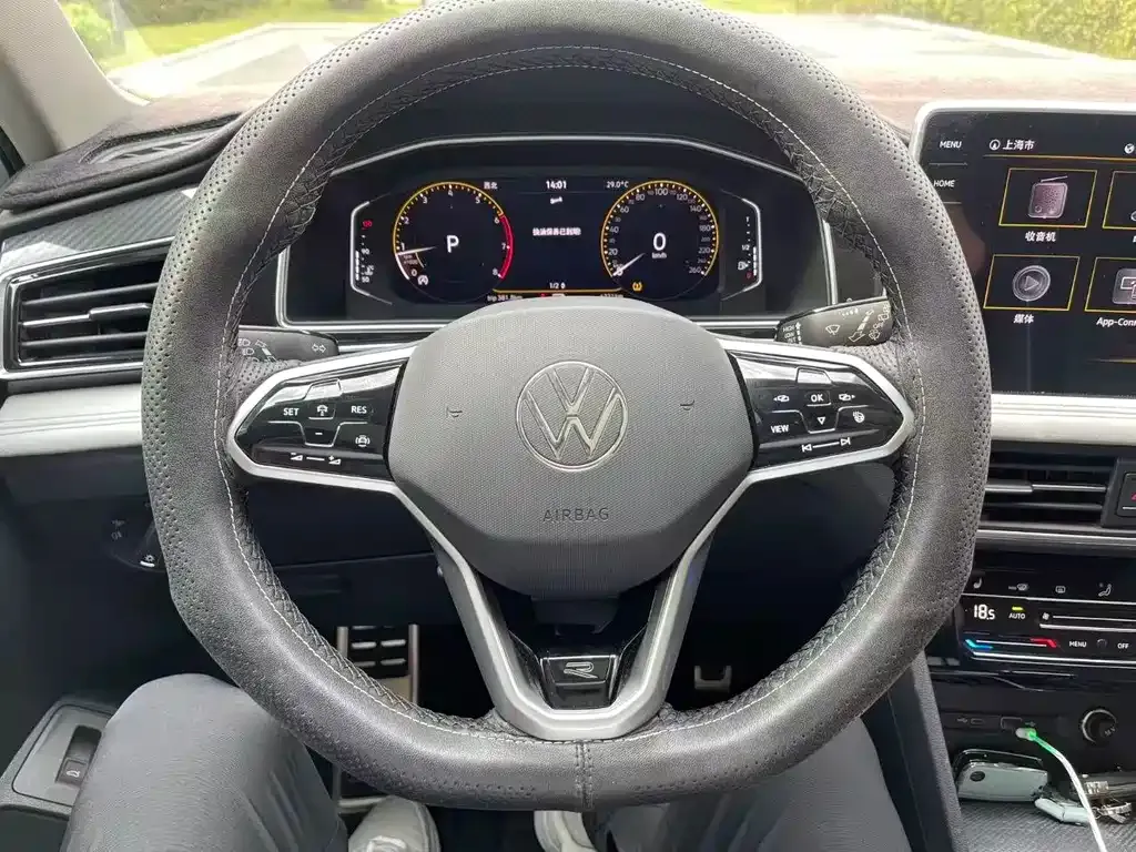Volkswagen Tiguan L 2023 из CN, фото 3