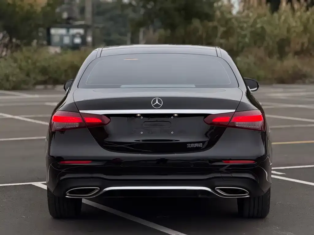 Mercedes-Benz E-Class — фото 10