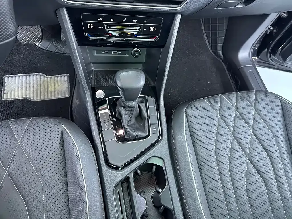 Volkswagen Tiguan L 2022 из CN, фото 8