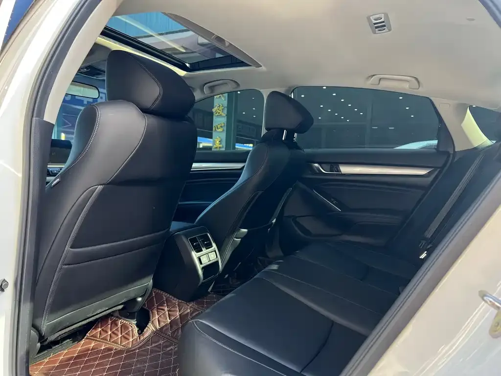 Honda Accord 2023 из CN, фото 2