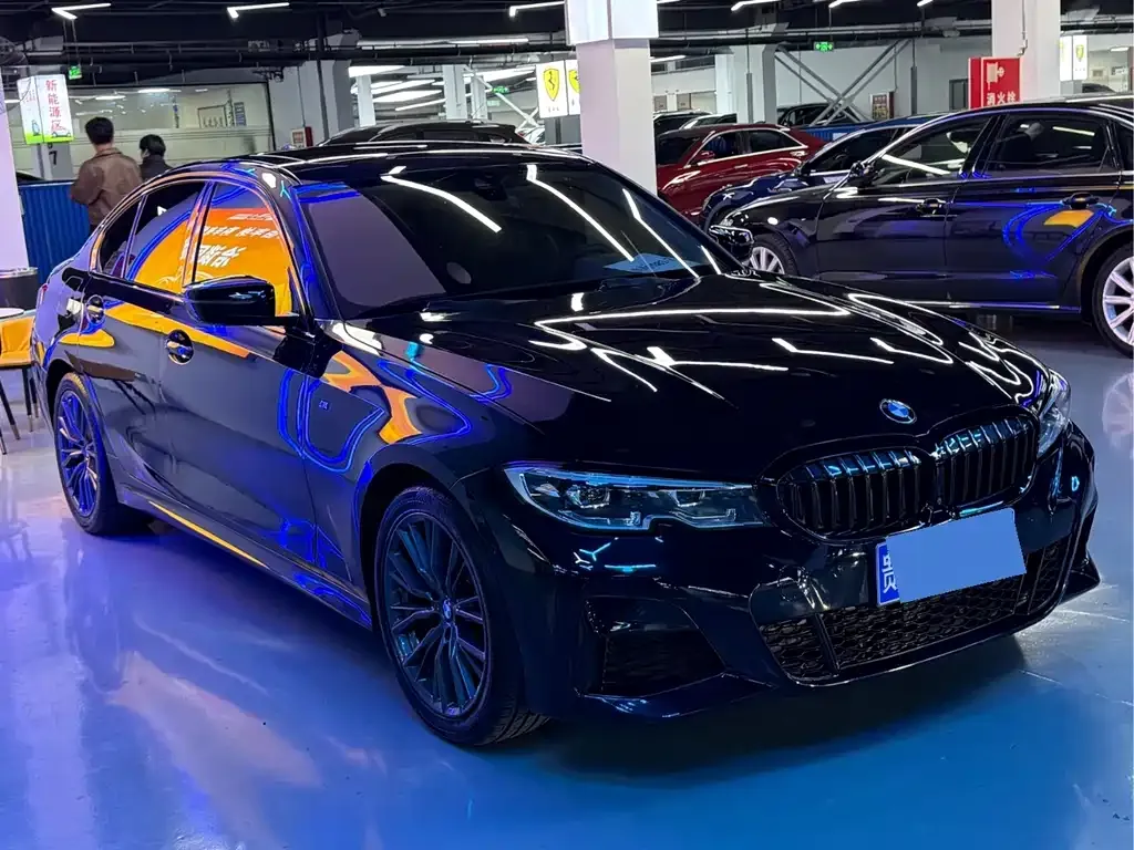 BMW 3 Series 2021 из CN, фото 2