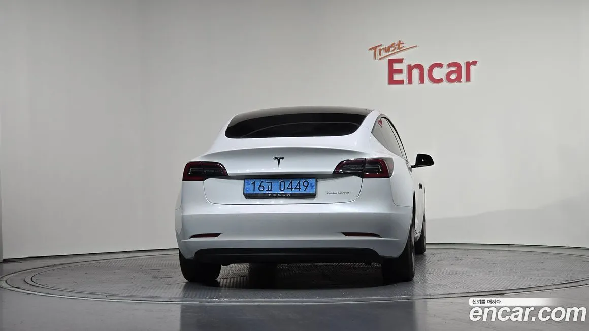 Tesla Model 3 — фото 3