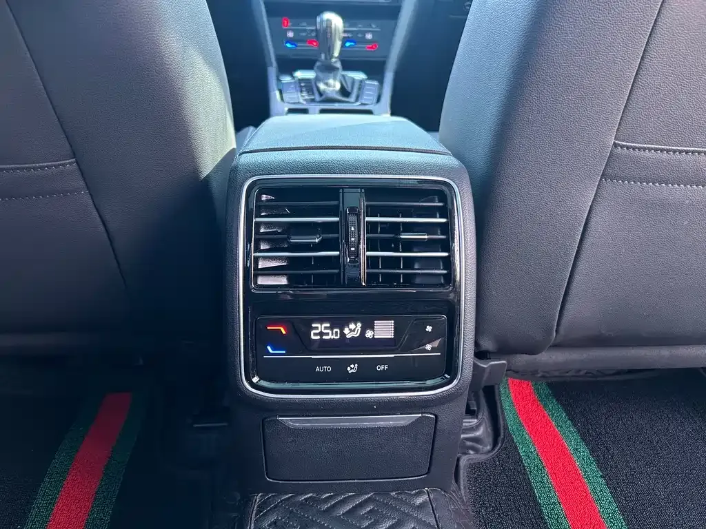 Volkswagen Magotan 2021 из CN, фото 3
