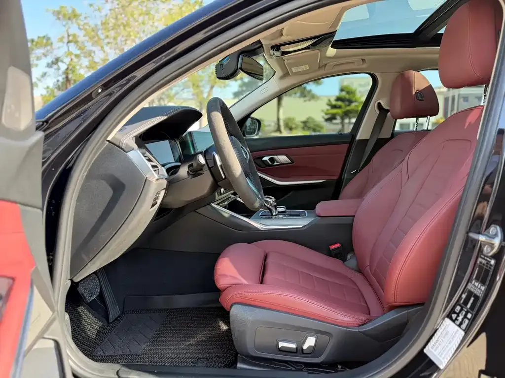 BMW 3 Series 2021 из CN, фото 8
