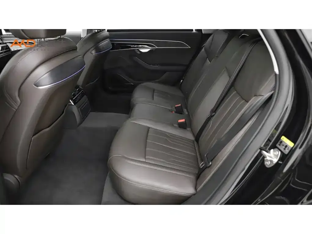 Audi A8 2023 из CN, фото 4