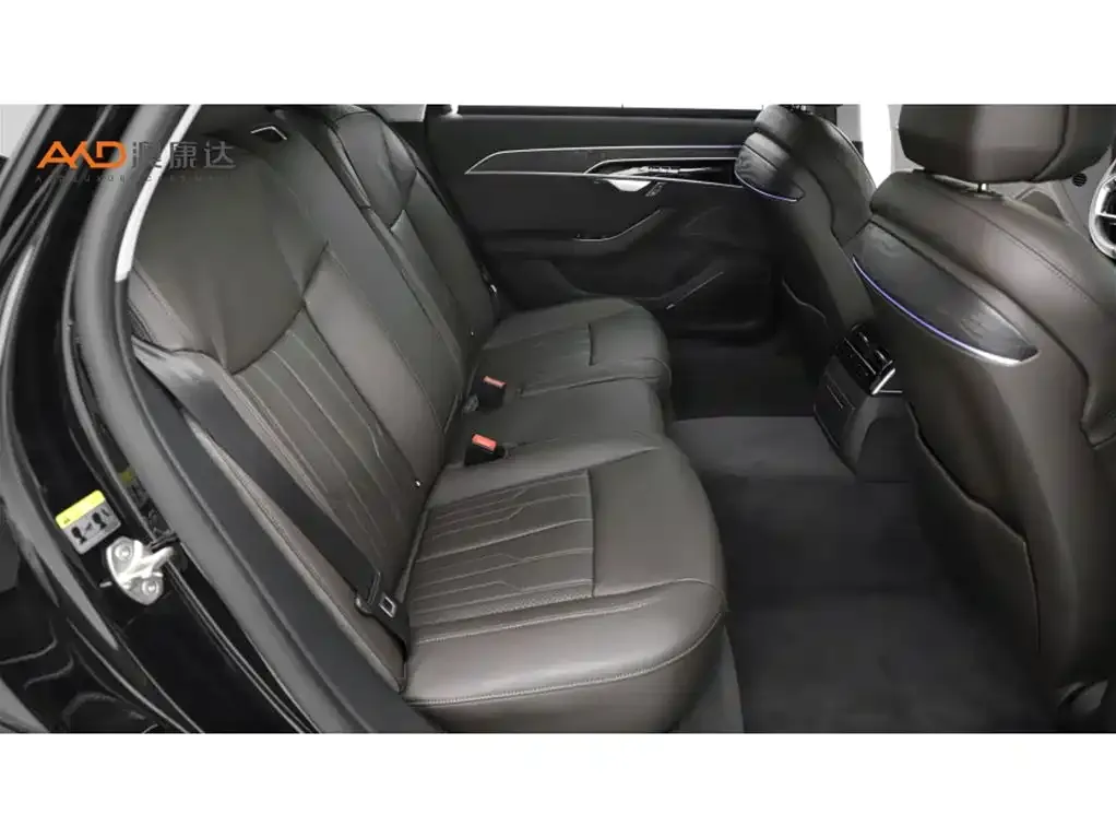 Audi A8 2023 из CN, фото 3