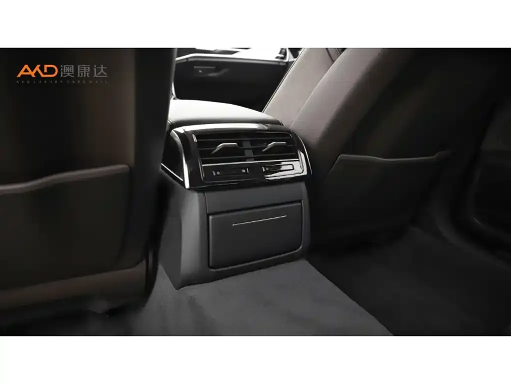 Audi A8 2023 из CN, фото 7