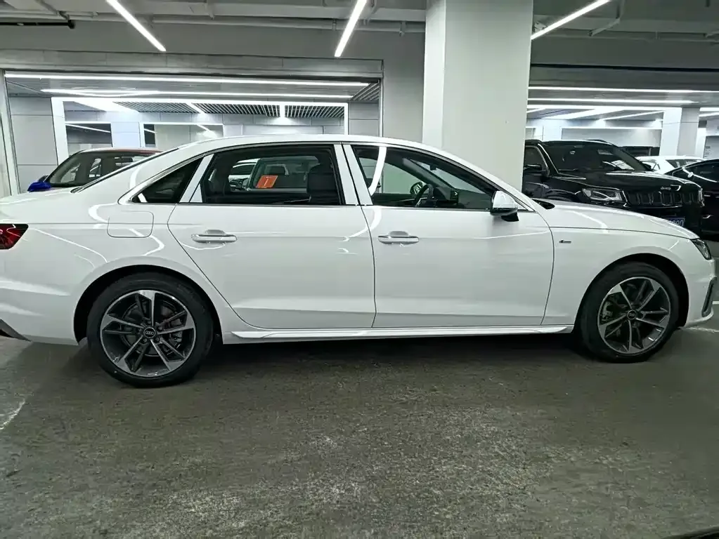 Audi A4L 2025 из CN, фото 5