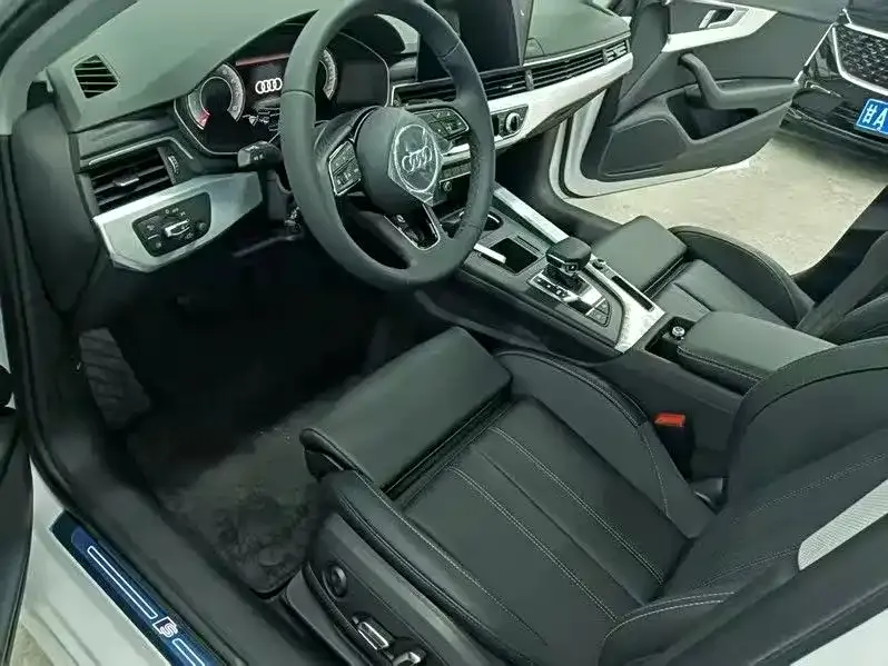 Audi A4L 2025 из CN, фото 8