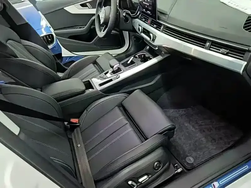 Audi A4L 2025 из CN, фото 6