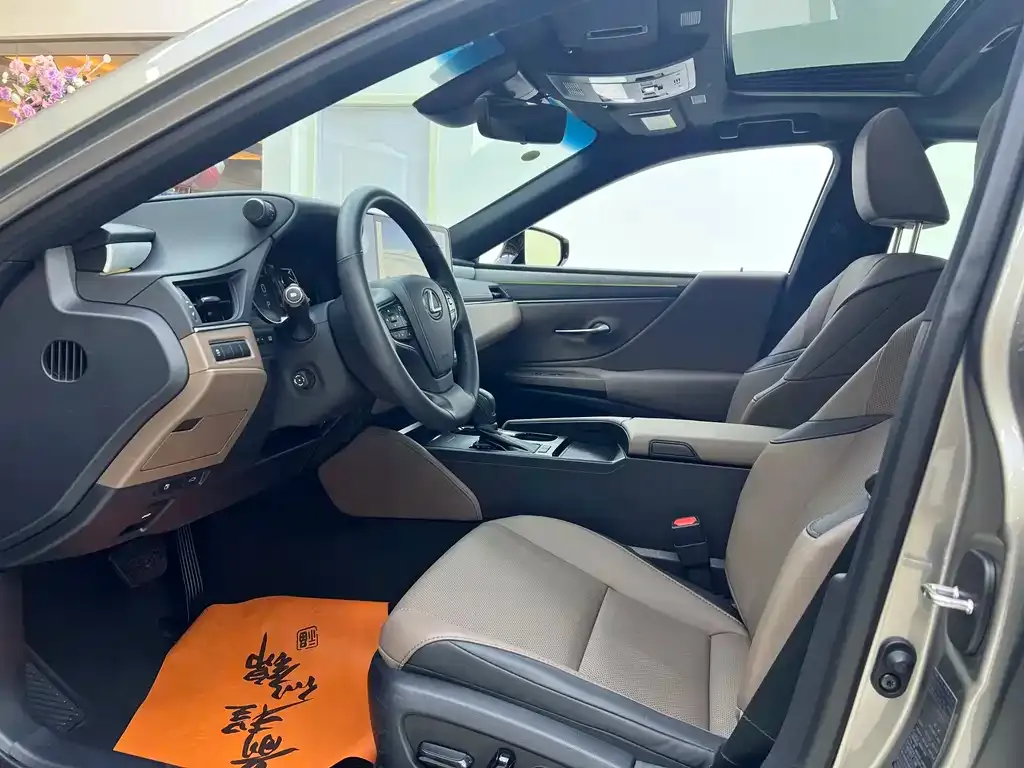 Lexus ES 2025 из CN, фото 7