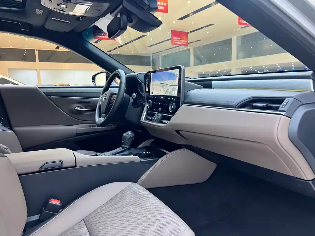 Lexus ES 2025 из CN, фото 10