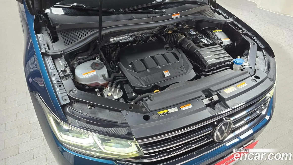 Volkswagen Tiguan — фото 7