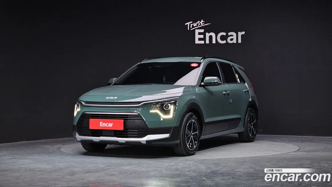 Kia Niro — фото 1