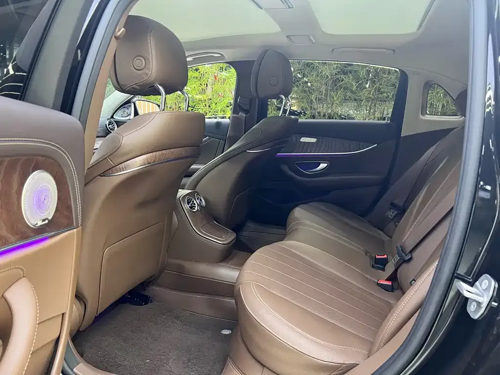 Mercedes-Benz E-Class 2023 из CN, фото 9