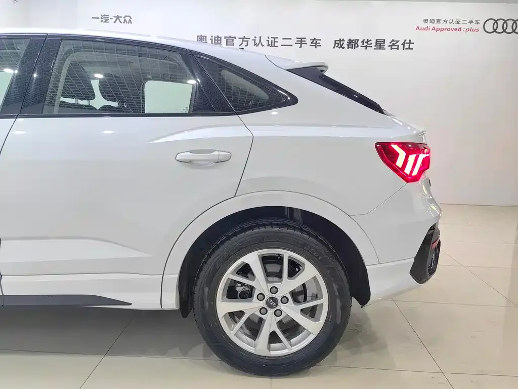 Audi Q3 Sportback 2023 из CN, фото 9