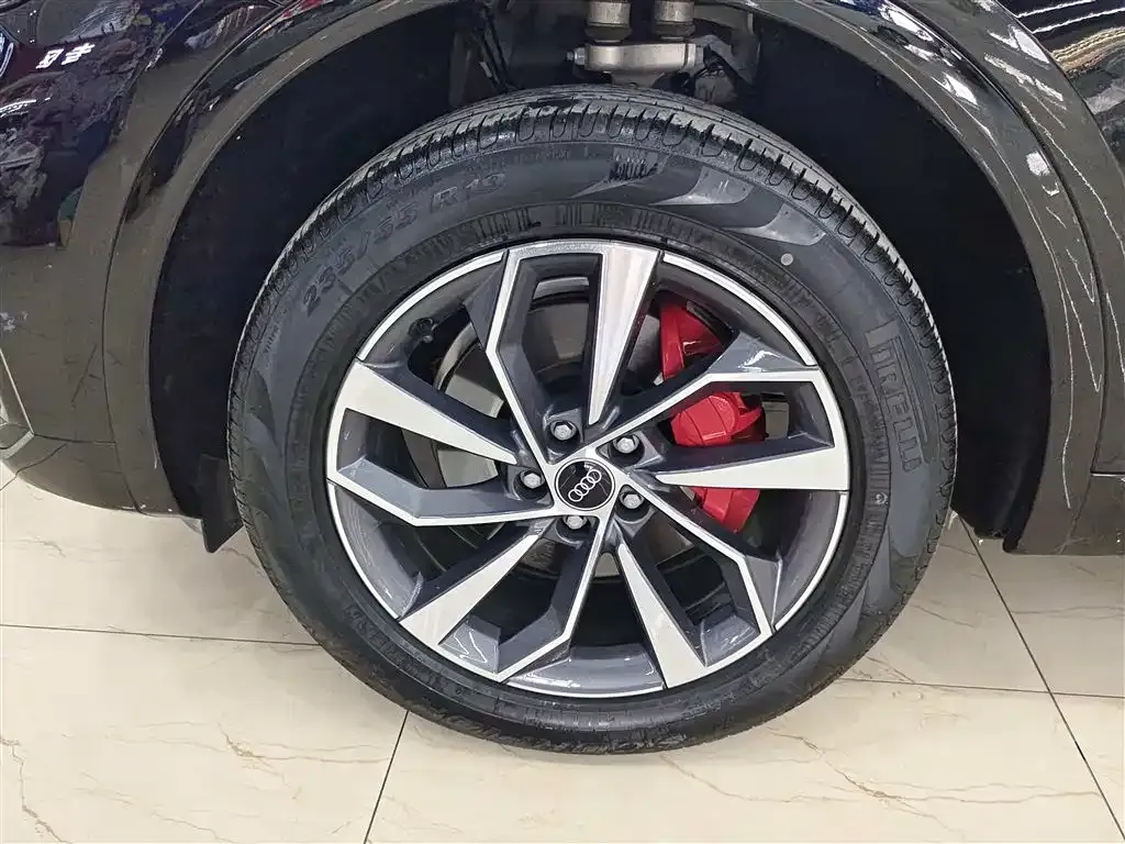 Audi Q5L 2025 из CN, фото 7
