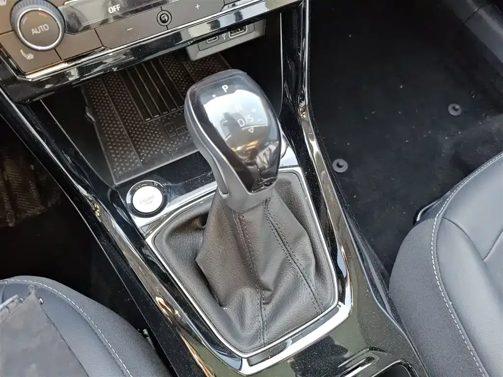 Volkswagen Tharu 2024 из CN, фото 7