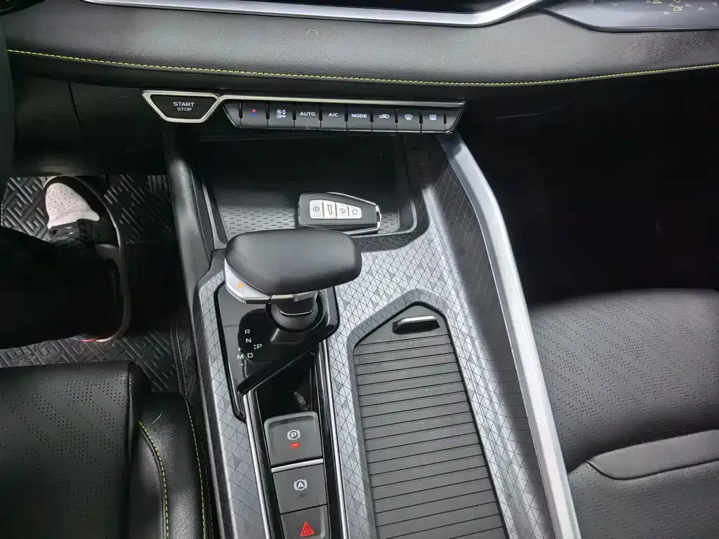Geely Xingrui 2024 из CN, фото 2