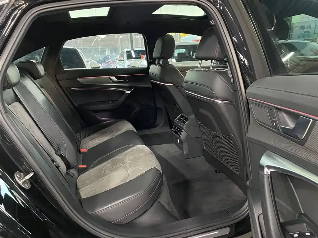 Audi A6L 2021 из CN, фото 2