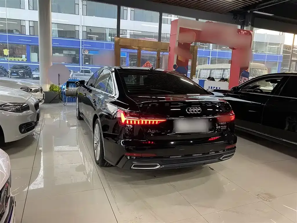 Audi A6L 2021 из CN, фото 10