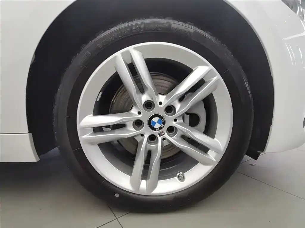 BMW 1 Series 2023 из CN, фото 10