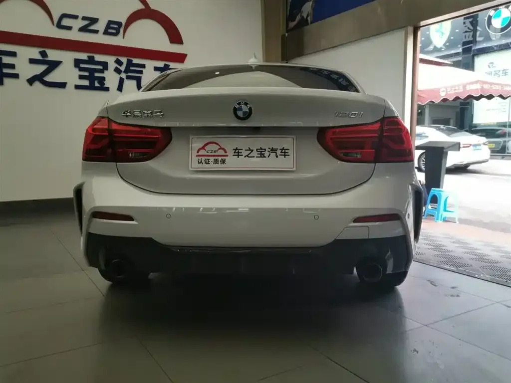 BMW 1 Series 2023 из CN, фото 6