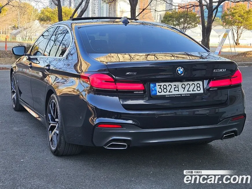 BMW 5-Series — фото 10