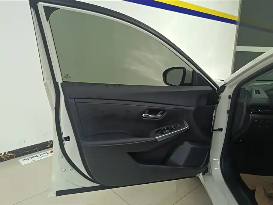 Nissan Sylphy 2023 из CN, фото 8