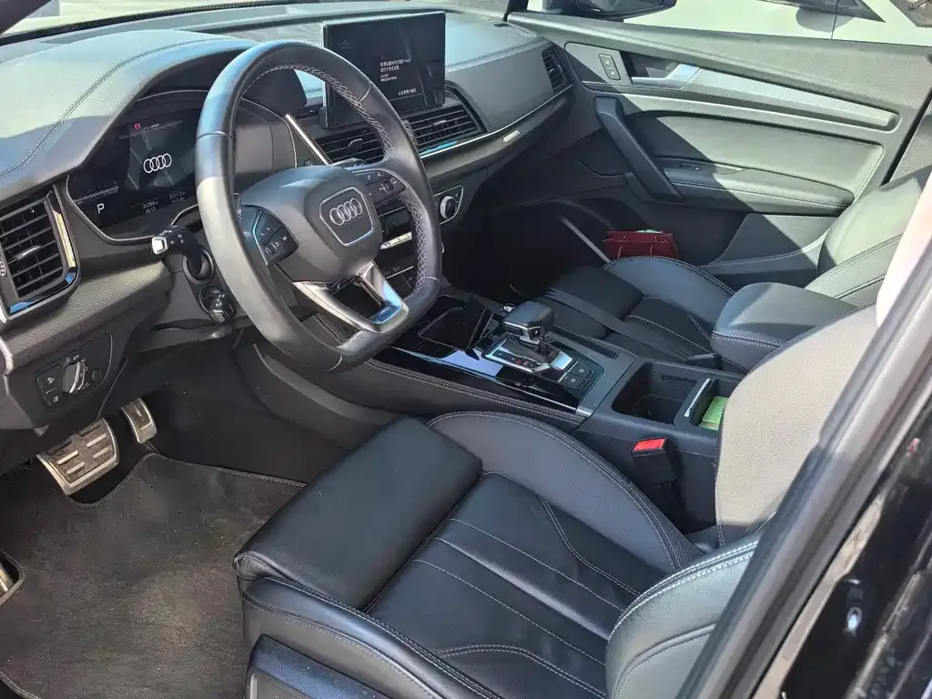 Audi Q5L 2023 из CN, фото 2