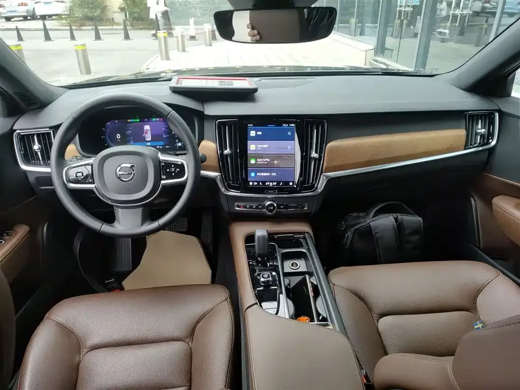 Volvo S90 2024 из CN, фото 8